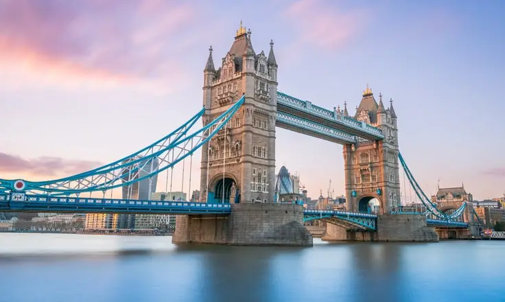 Il Bilancio 2025 del Regno Unito Conferma la Fatturazione Elettronica B2B Obbligatoria per il 2029