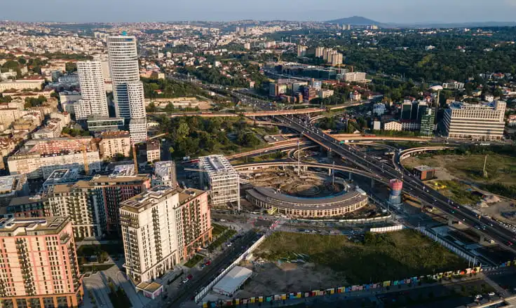 La Serbia adotta emendamenti chiave alle leggi sulla fatturazione elettronica e sull'IVA per il 2026