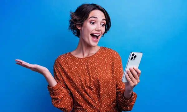  Immagine di clienti che usufruiscono dei premi del programma fedeltà, sottolineando l'importanza di un alto tasso di redemption.