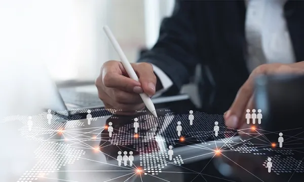 Collaborazione tra partner commerciali tramite software EDI per la supply chain